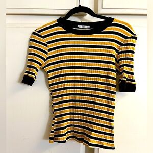 Zara Striped Dressy Tee 💛🖤